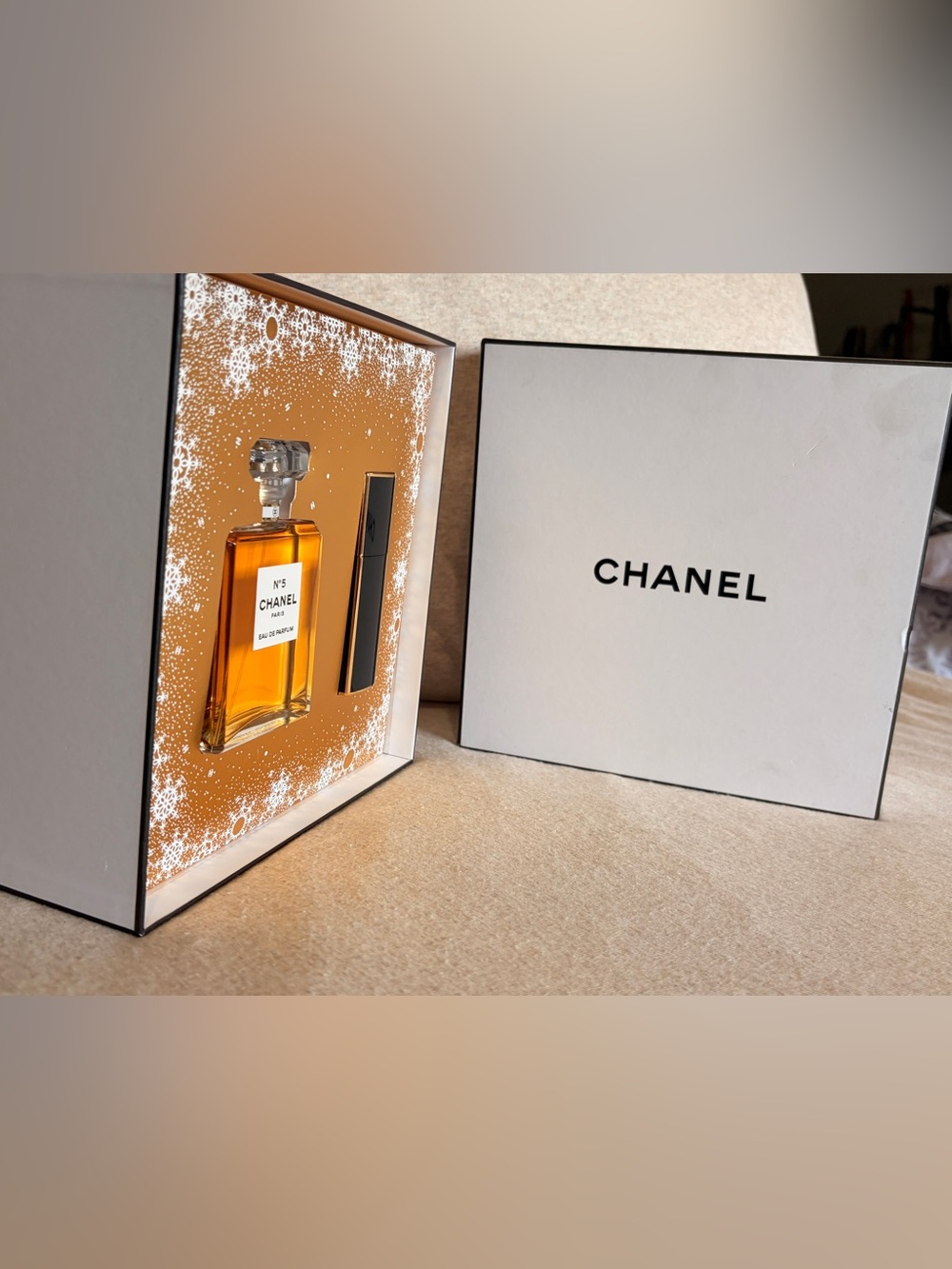 CHANEL No.5 Christmas Gift Set